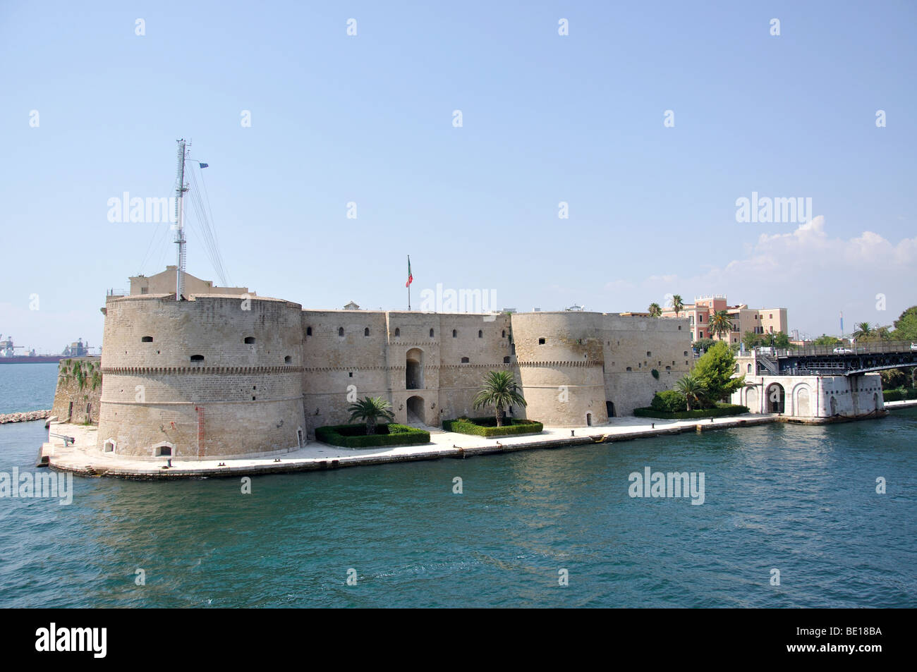 Le château Aragonais, Tessin, Province, Région des Pouilles, Italie Banque D'Images