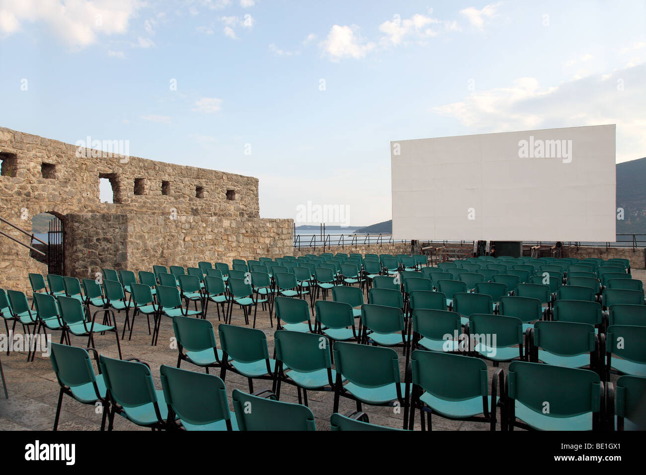 Cinéma en plein air, Fort Mare, Herceg Novi, Monténégro. Banque D'Images