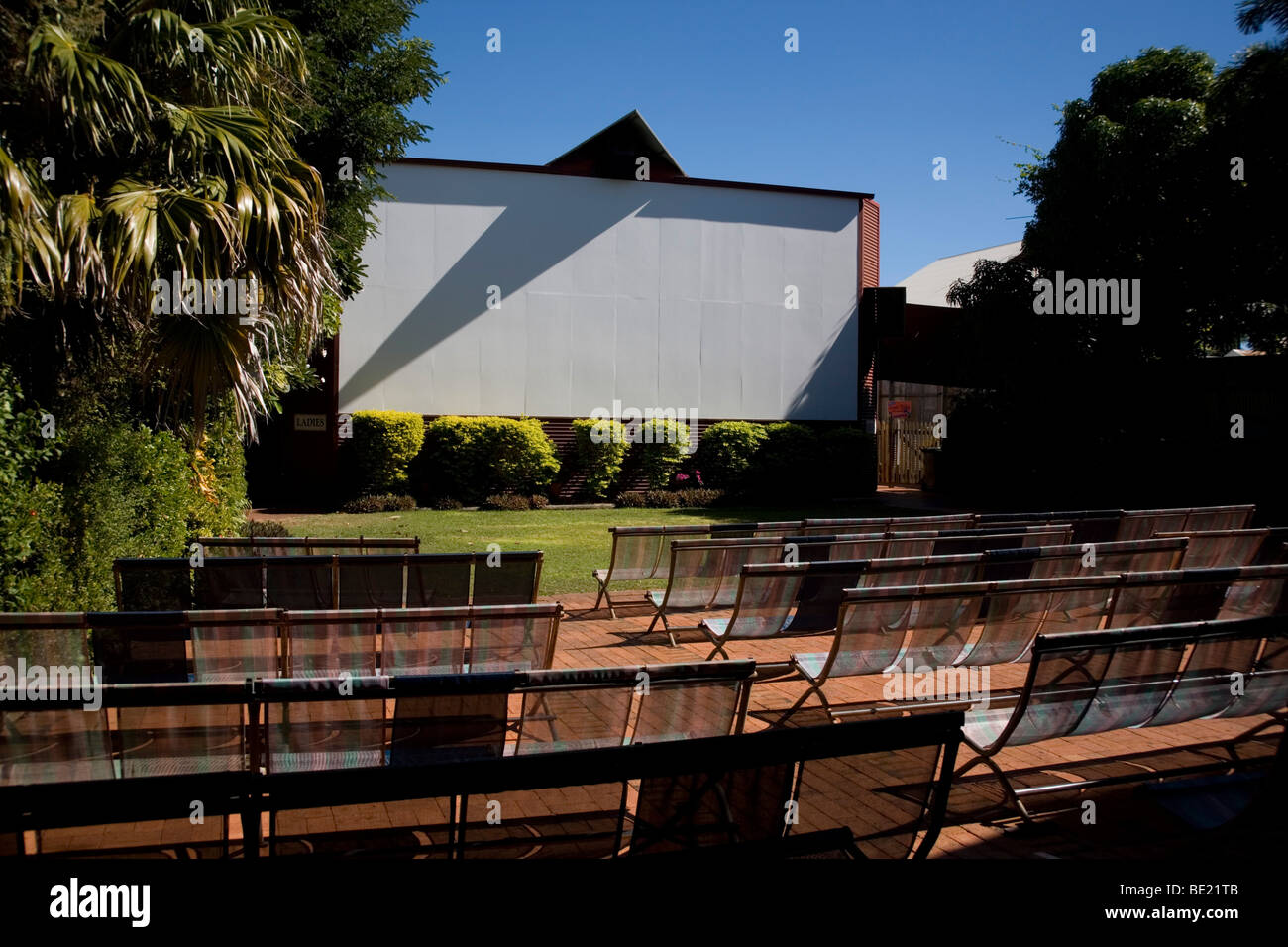 Cinéma en plein air le plus ancien PicturesThe Sun dans la plus ancienne piscine photo jardins en Broome Australie occidentale Banque D'Images
