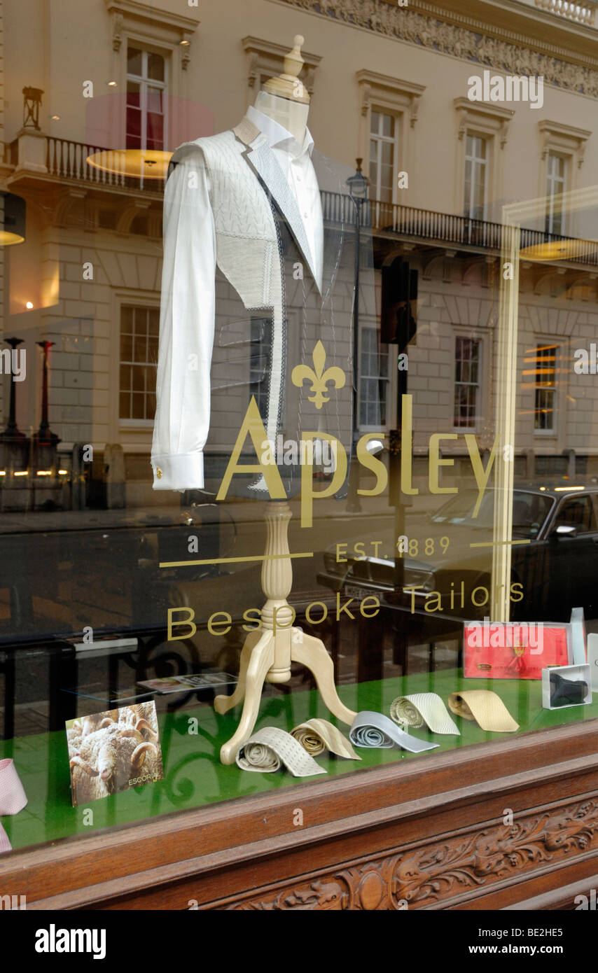 Atelier de couture sur mesure d'Apsley dans Pall Mall, London, England, UK Banque D'Images