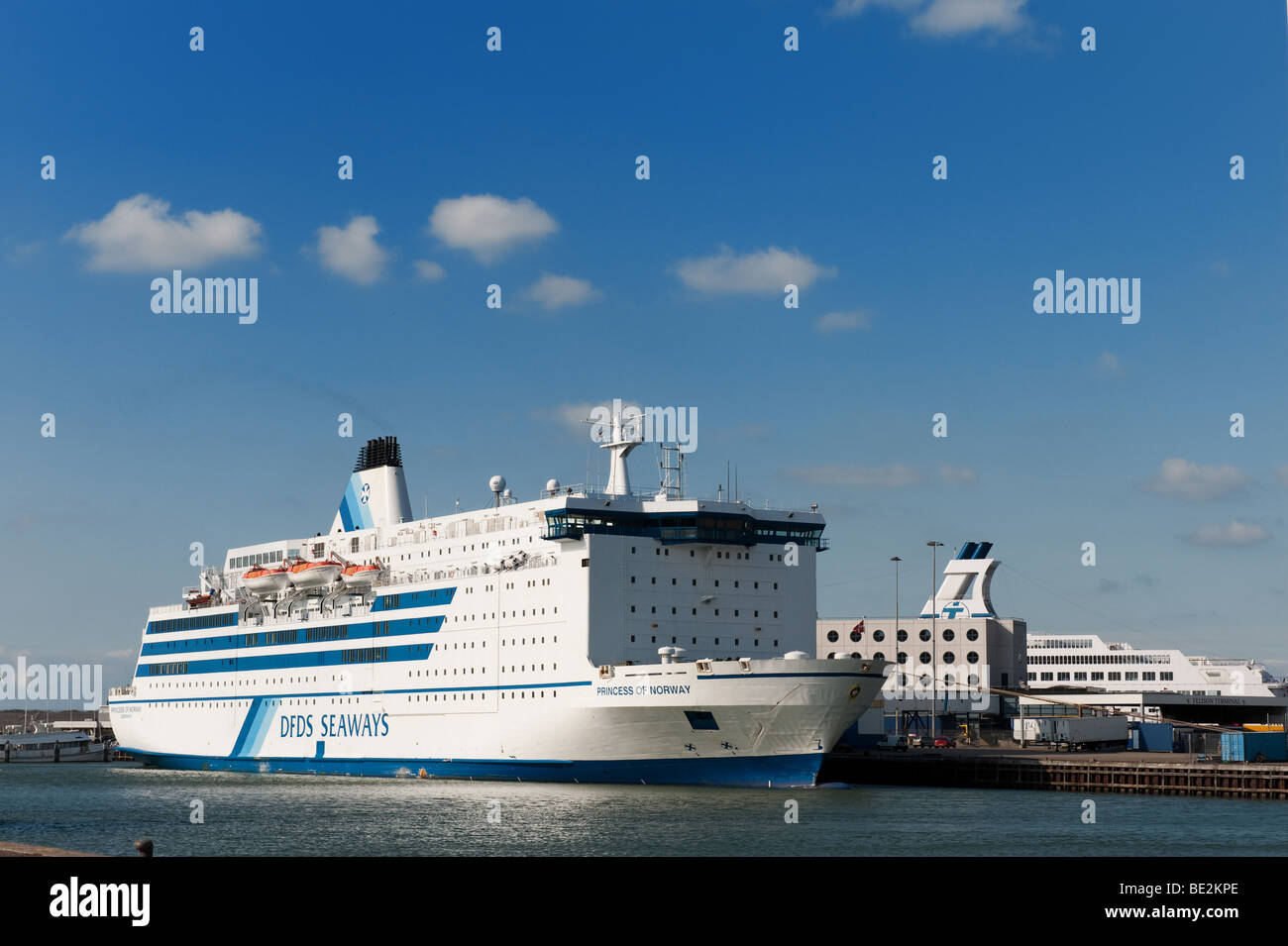 Navires à passagers de la princesse de Norvège dans le port d'IJmuiden aux  Pays-Bas Photo Stock - Alamy