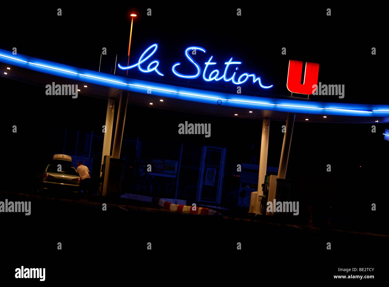 Le poste d'essence de la station U de Super U supermarché en France Banque D'Images