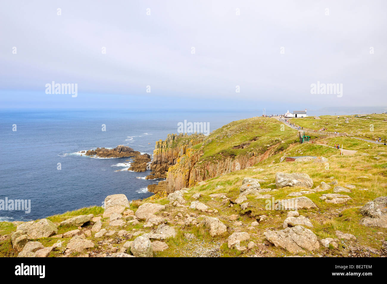 Vue sur les falaises de Land's End, le point le plus à l'ouest de l'Angleterre, Cornwall, Angleterre, Royaume-Uni, Europe Banque D'Images