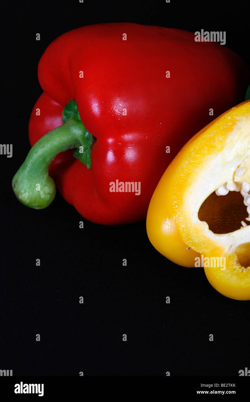Fruits poivrons rouges et verts Banque de photographies et d’images à ...