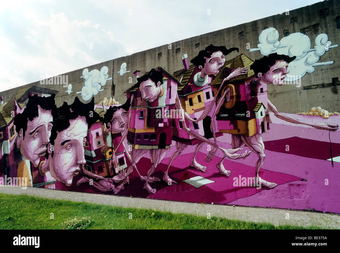 Les gens de la chambre, par la vision surréaliste de l'artiste graffiti Karlsruhe Christian Kraemer aka Dome, Rheinpark, Duisburg-Hochfeld, Ru Banque D'Images
