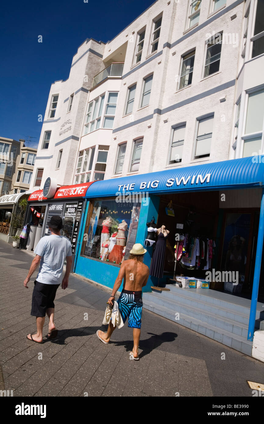 Magasins de surf sur Campbell Parade à Bondi Beach. Sydney, New South Wales, Australia Banque D'Images