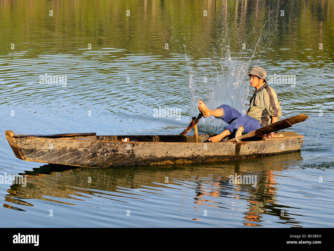 Bateau de pêche en bois Banque de photographies et d’images à haute ...