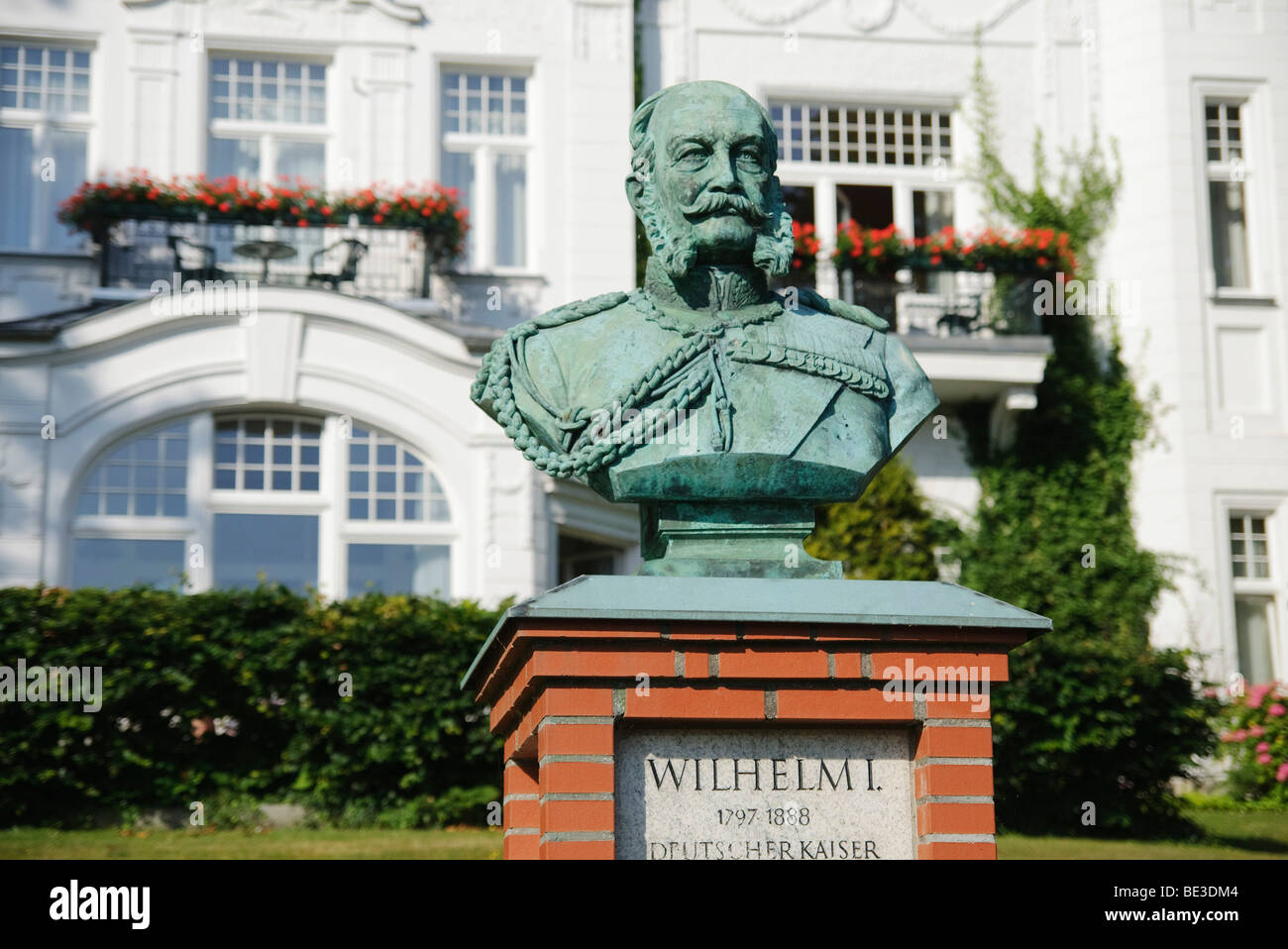 Buste de l'empereur Guillaume I, en face de la Villa Staudt, station balnéaire, l'île de Usedom Heringsdorf, Mecklembourg-Poméranie-Occidentale Banque D'Images