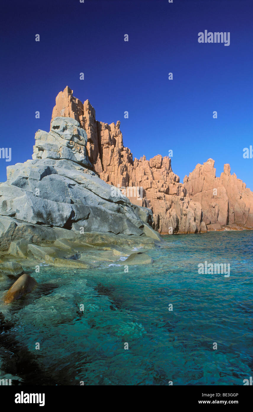 Rock formation, côte rocheuse, le Red Rocks, rochers de porphyre d'Arbatax, Sardaigne, Italie, Europe Banque D'Images