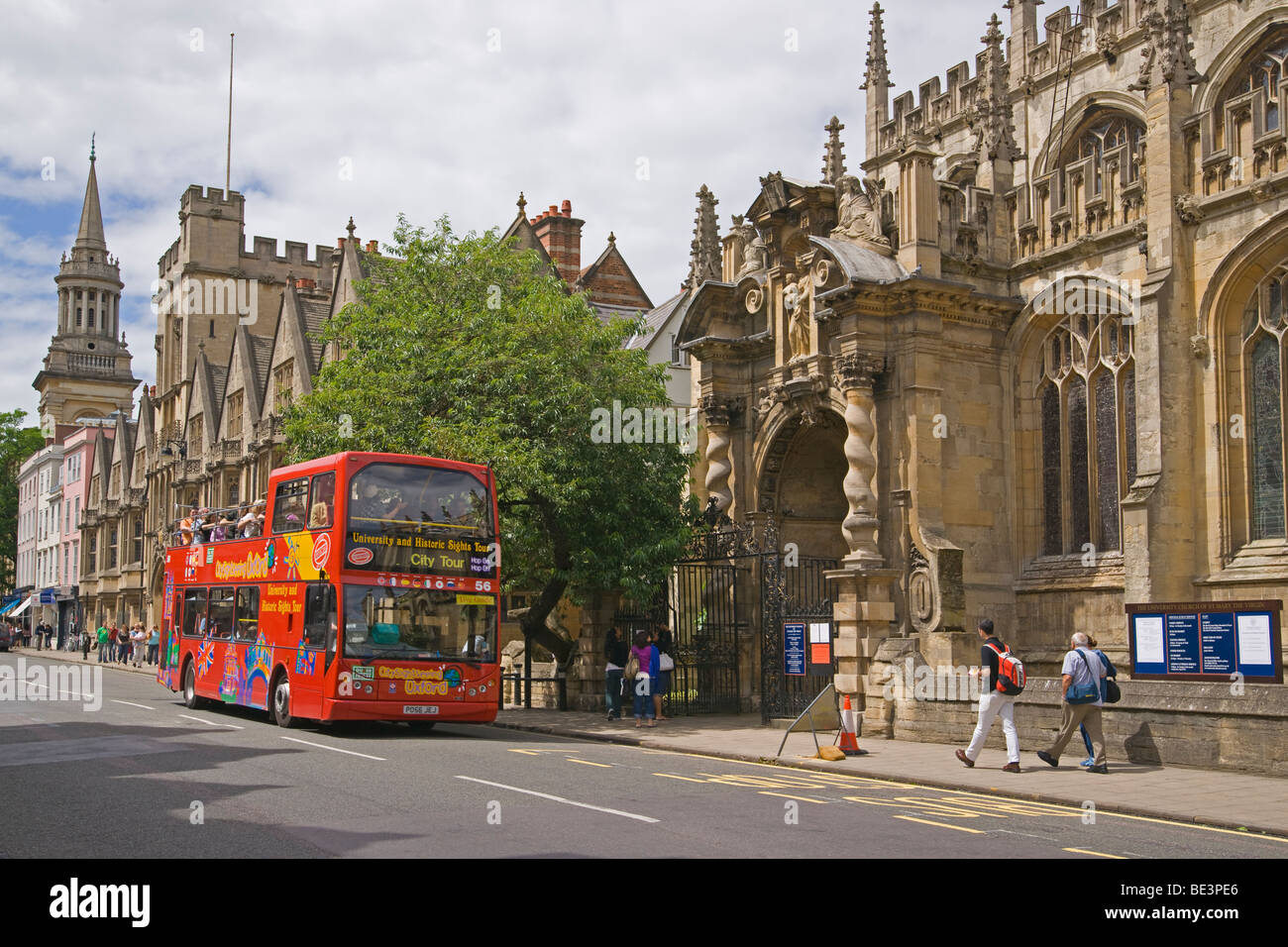 Oxford, centre-ville, rue Haute, tour bus, Cotswolds, en Angleterre, juillet 2009 Banque D'Images
