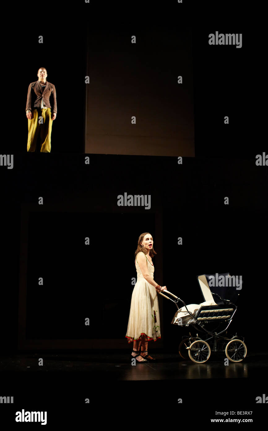 Woyzeck, musical basé sur la pièce de Georg Buechner, chansons de Tom Waits et Kathleen Brennan, concept de Robert Wilson, premie Banque D'Images