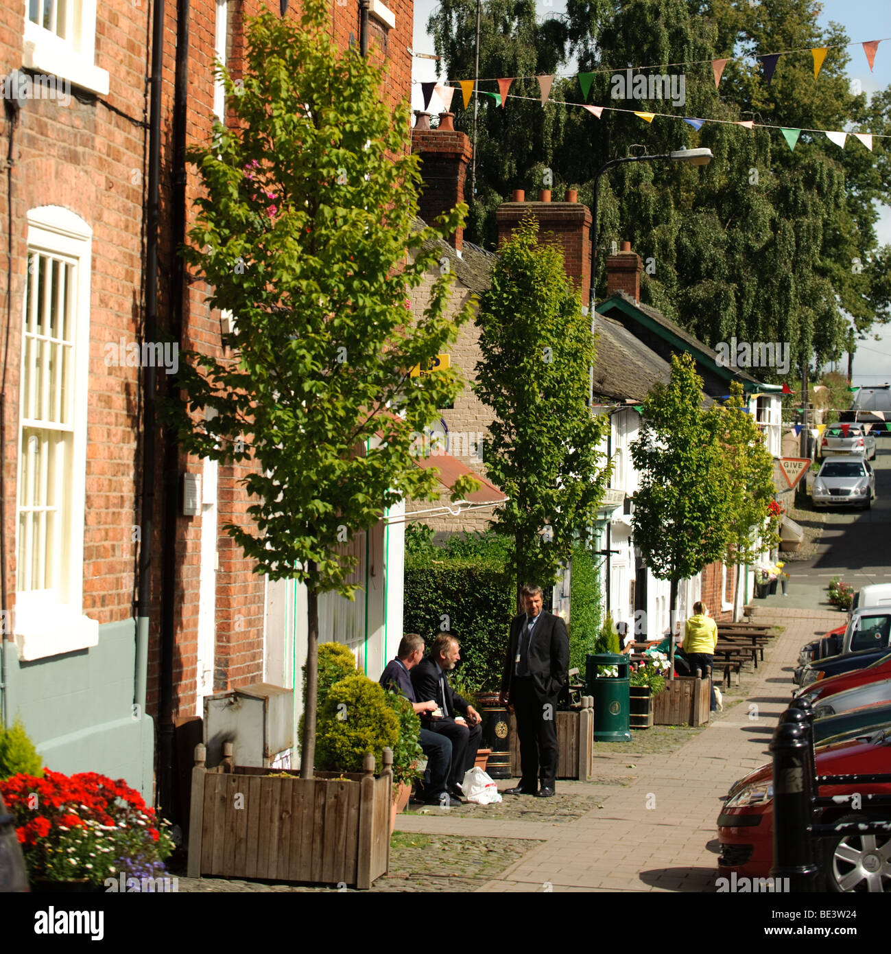 Après-midi d'été, le centre-ville de Montgomery, Powys, sur la frontière de l'Angleterre Pays de Galles, Royaume-Uni Banque D'Images