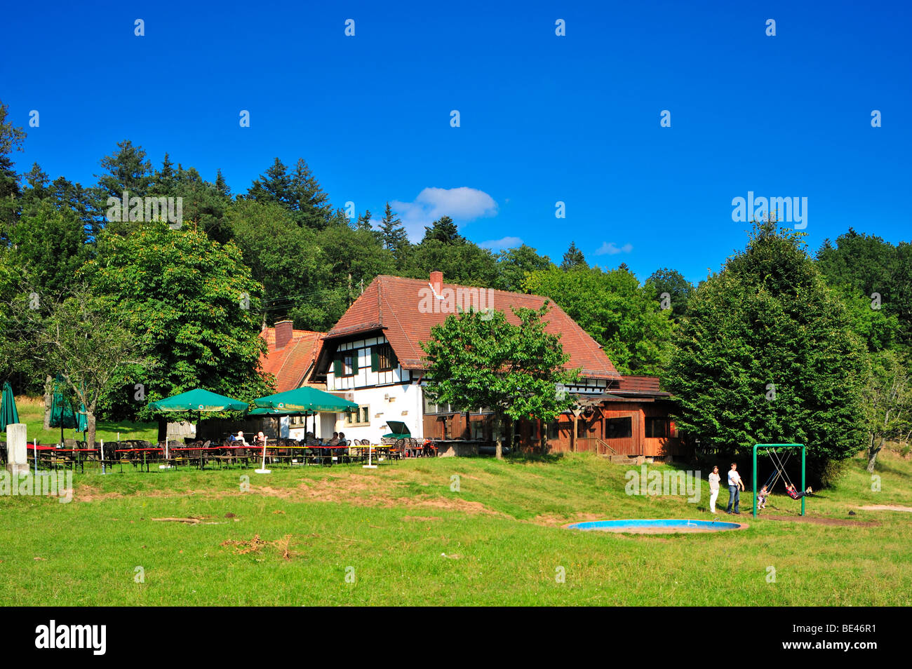 Annweiler Forsthaus guesthouse, Annweiler, Naturpark Pfaelzerwald nature reserve, Palatinat, Rhénanie-Palatinat, Allemagne, Union européenne Banque D'Images