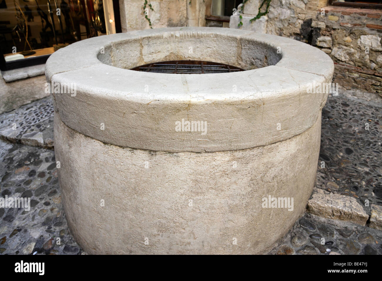 Vieille ville et la rue grande St Paul de Vence alpes maritimes provence sud de la france Banque D'Images