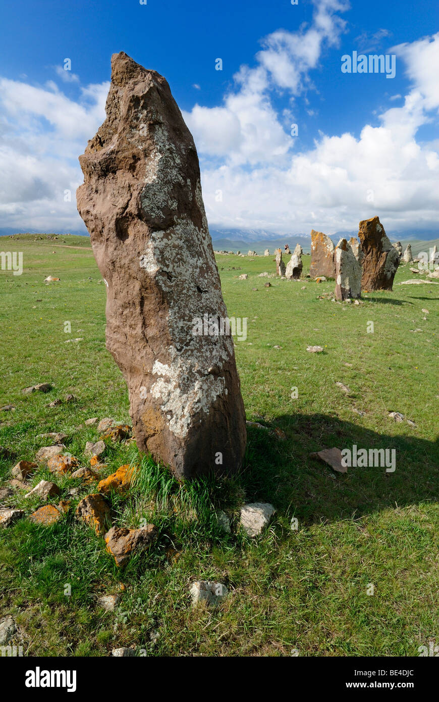 Zorats Karer, C.-B. 6000, l'observatoire stoneage menhir de Karahunj, Cara faim q, l'Arménie, de l'Asie Banque D'Images