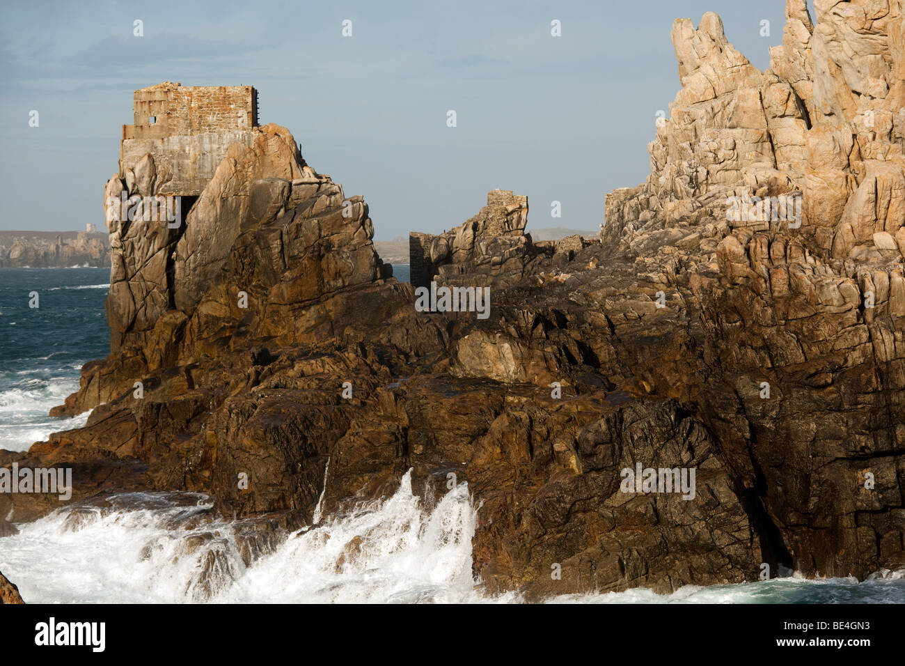 Vue sur la côte rocheuse de l'île d'ouessant, creach point, Bretagne, Finistère, France Banque D'Images
