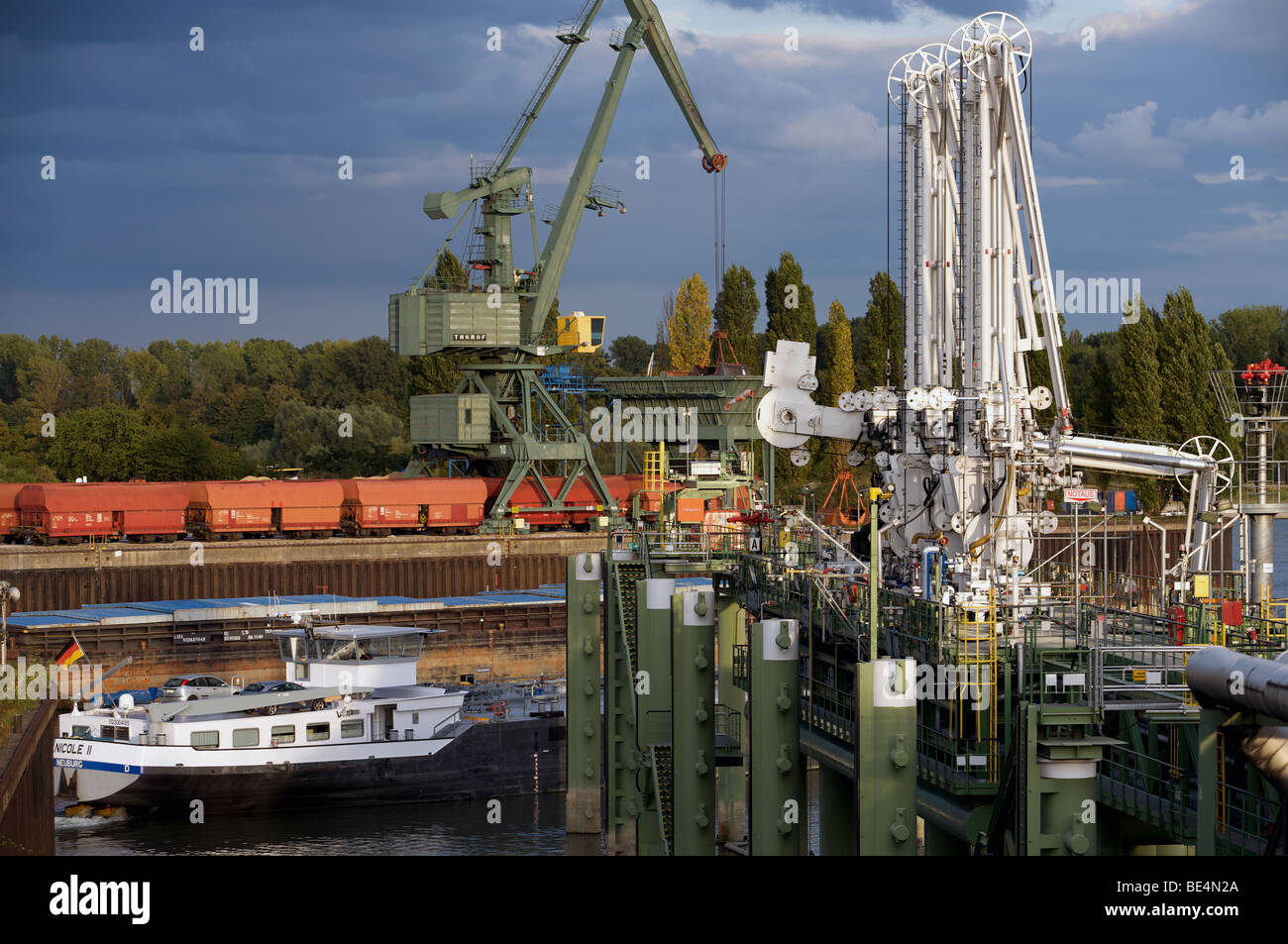 Royal Dutch Shell oil terminal, de l'Allemagne. Banque D'Images