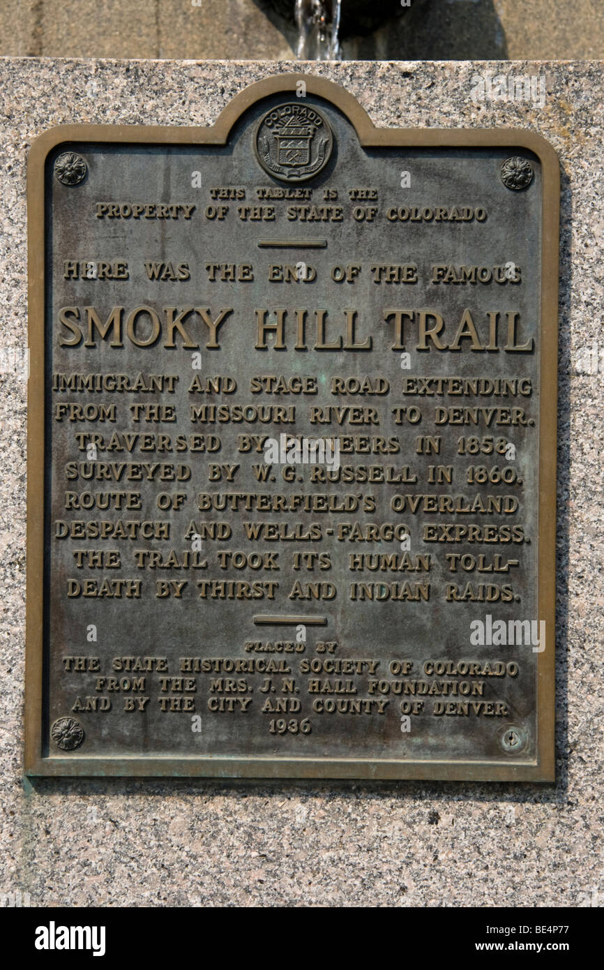 Plaque signalant la fin de la Smoky Hill Trail, Denver, Colorado, USA Banque D'Images