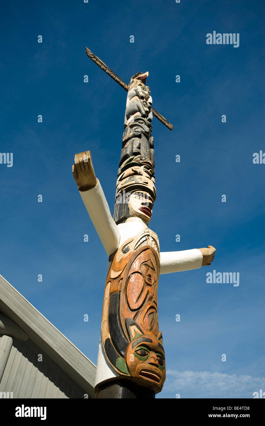 Squamish Nation totem. Squamish BC, Canada Banque D'Images