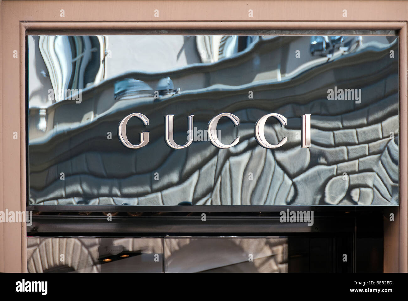 Gucci se connecter via Turnabuoni, Florence Banque D'Images