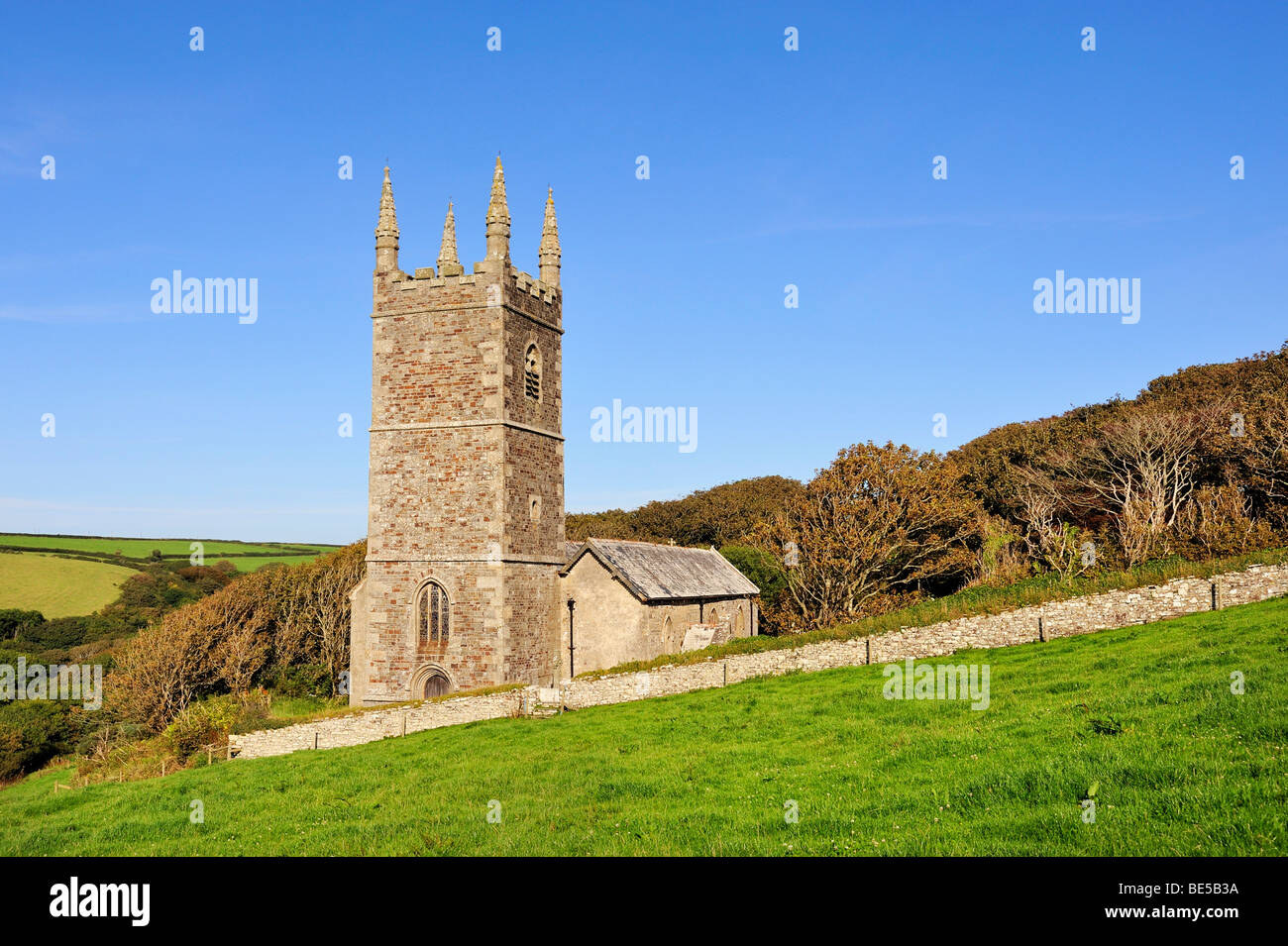 Eglise de Saint Morwenna et saint Jean-Baptiste près de Morwenstow au point le plus au nord des Cornouailles, Angleterre, Royaume-Uni, Banque D'Images