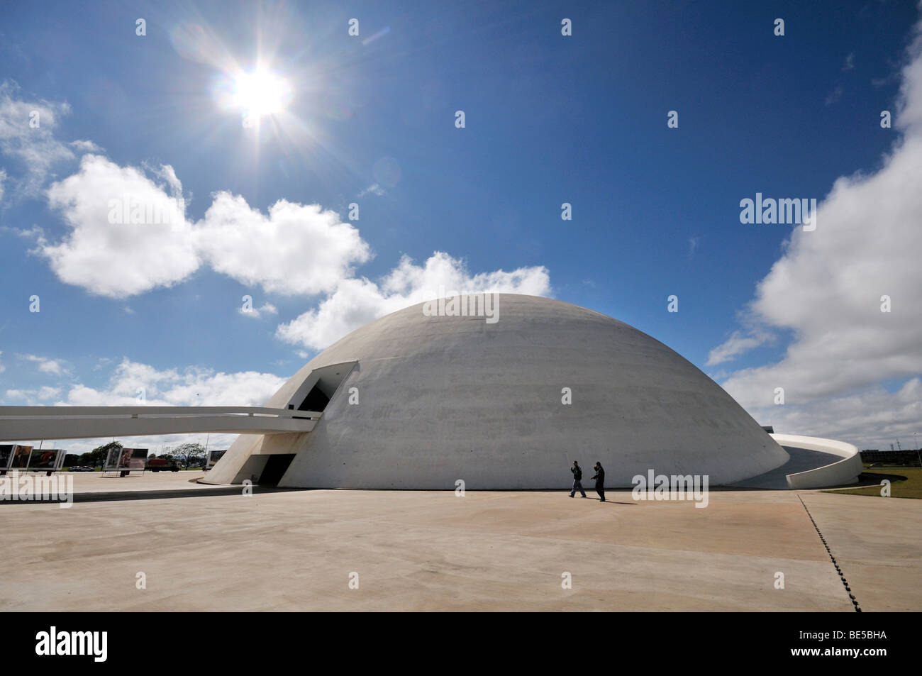 Museu Nacional Honestino Guimarães Musée National, par l'architecte Oscar Niemeyer, Brasilia, Brésil, État Distrito Federal, Sout Banque D'Images