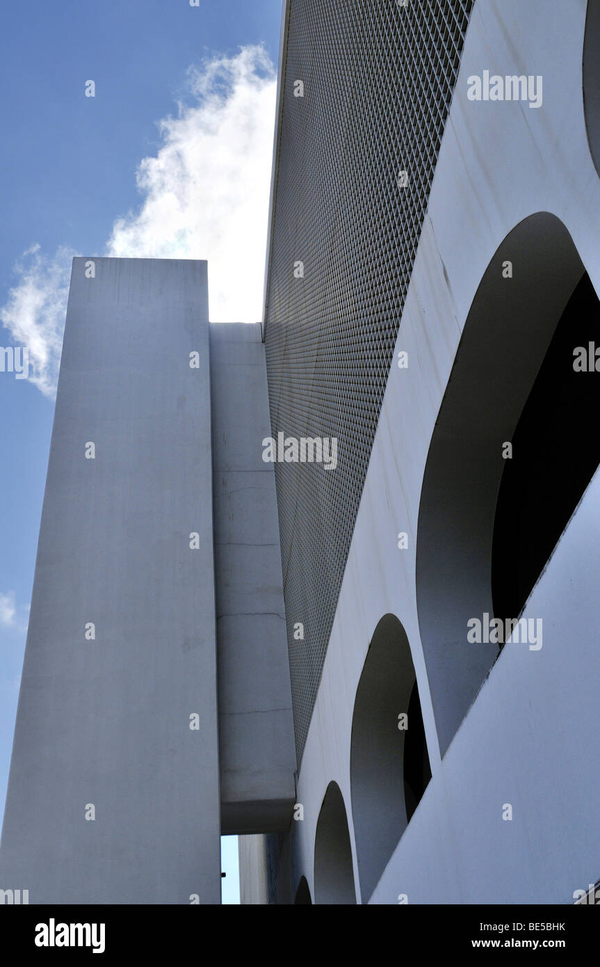 Biblioteca Nacional de Moura Leonel Brizola Bibliothèque nationale, l'architecte Oscar Niemeyer, Brasilia, District Fédéral, État Brazi Banque D'Images