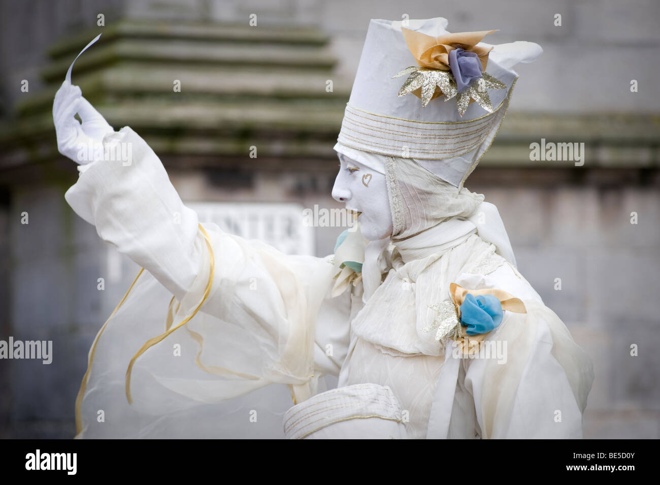 Artiste de rue agissant dans le Royal Mile d'Édimbourg dans le cadre du Fringe Festival 2009, l'Écosse. UK Banque D'Images