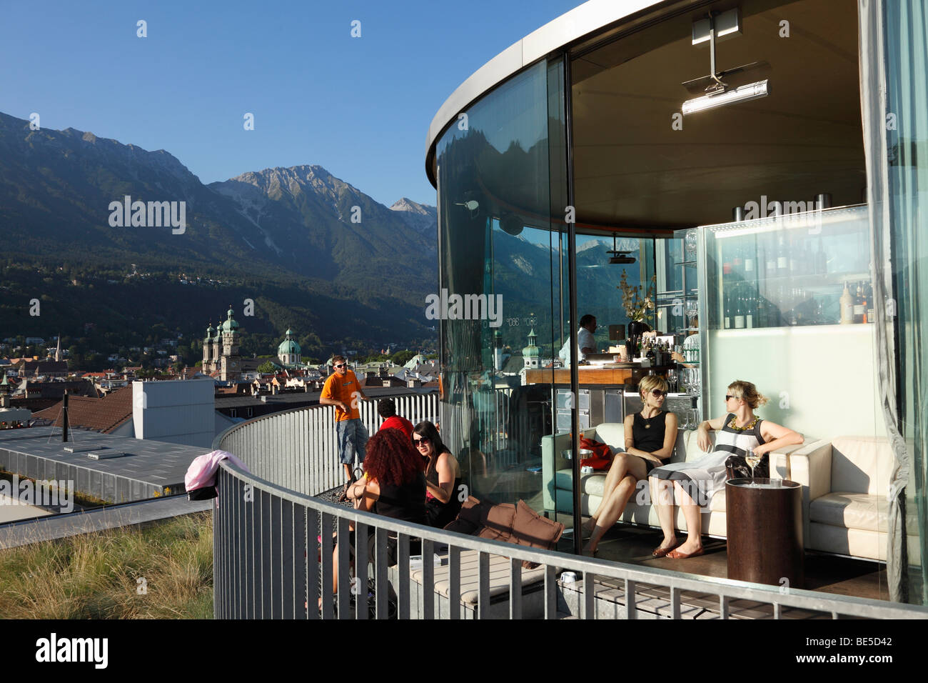 Café Restaurant lichtblick au 7ème étage de l'Hôtel de Ville, Innsbruck, Tyrol, Autriche, Europe Banque D'Images