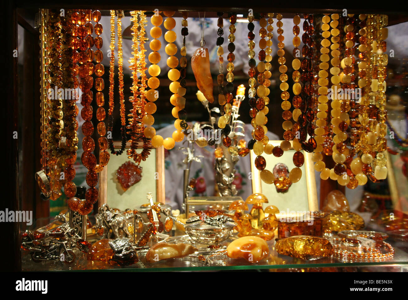Ambre colliers marché à Cracovie Banque D'Images