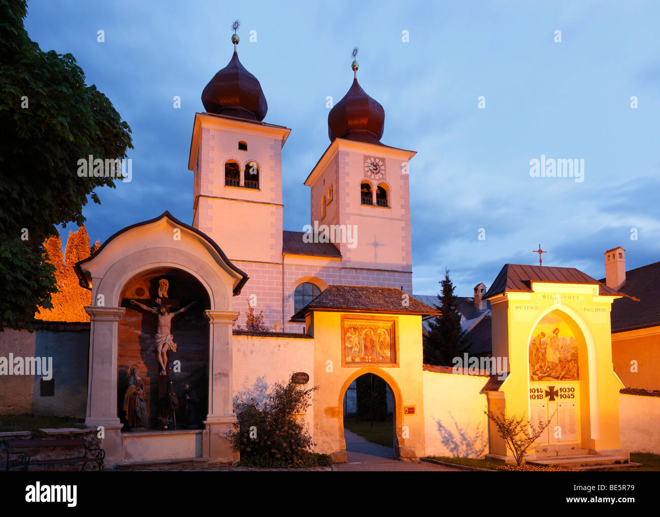 Salvator Christus und église Allerheiligen, Christ Salvator et tous les Saints, Millstatt, Carinthie, Autriche, Europe Banque D'Images