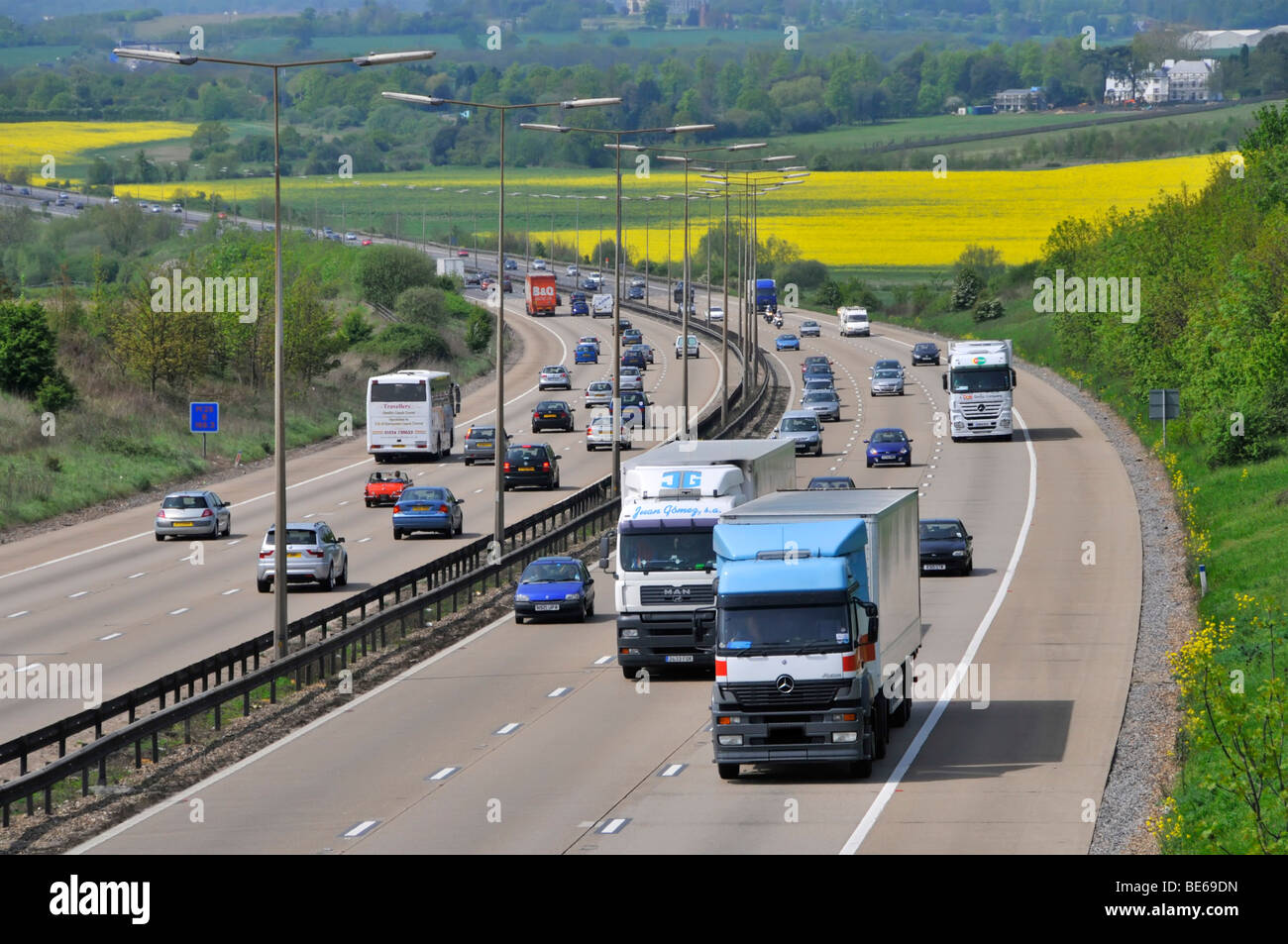 Section rurale de l'autoroute M25 en Essex Banque D'Images