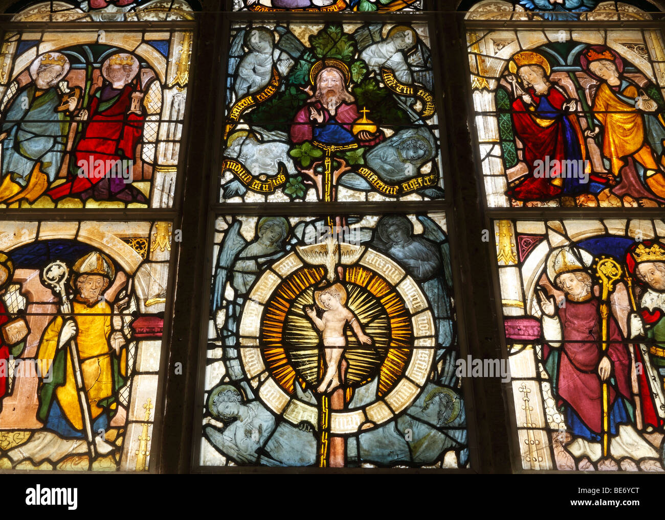 Les vitraux d'une église, l'église de pèlerinage Saint Leonhard dans Tamsweg, Lungau, état de Salzbourg, Salzbourg, Autriche, Europe Banque D'Images