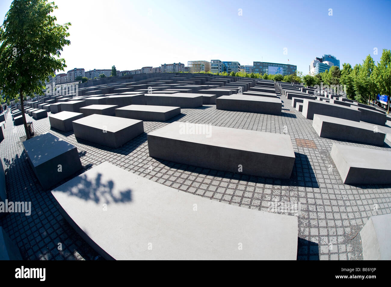 Mémorial de l'holocauste, le mémorial aux Juifs assassinés d'Europe, prise avec un objectif fisheye, Berlin-Mitte, Germany, Europe Banque D'Images