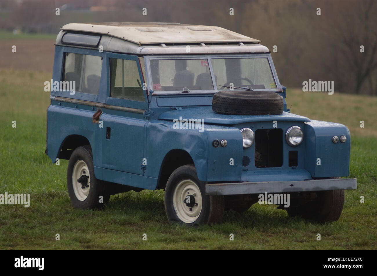 Série 2a bleu 88 land rover 4x4 Banque D'Images