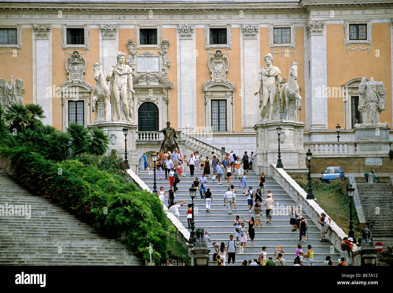 Escalier, Dioscures statues, le sénateur's Palace, le Capitole, la Piazza del Campidoglio, Rome, Latium, Italie, Europe Banque D'Images