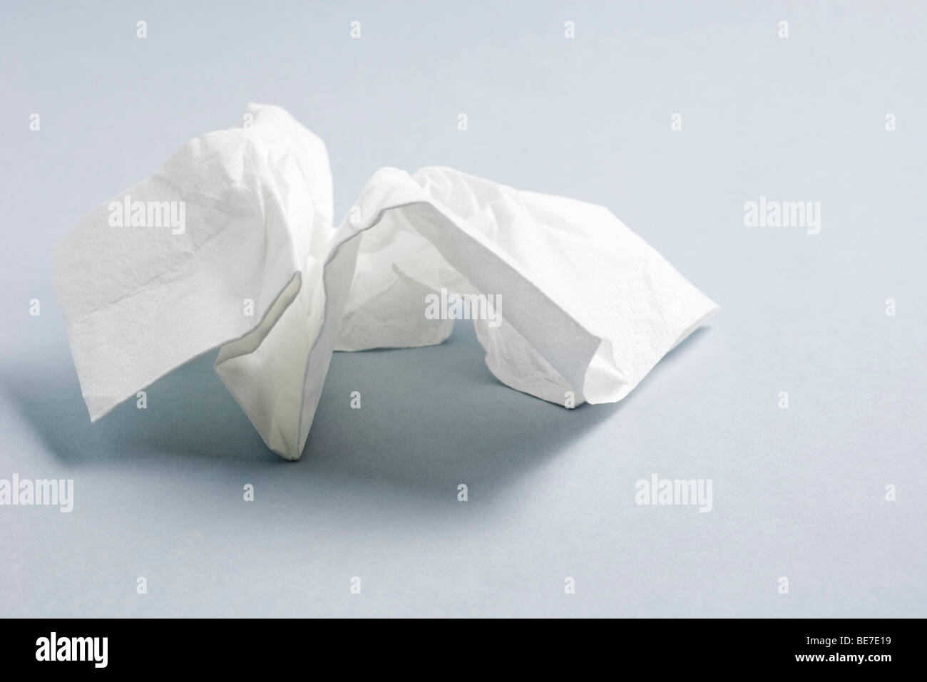Les mouchoirs de papier utilisés Photo Stock - Alamy