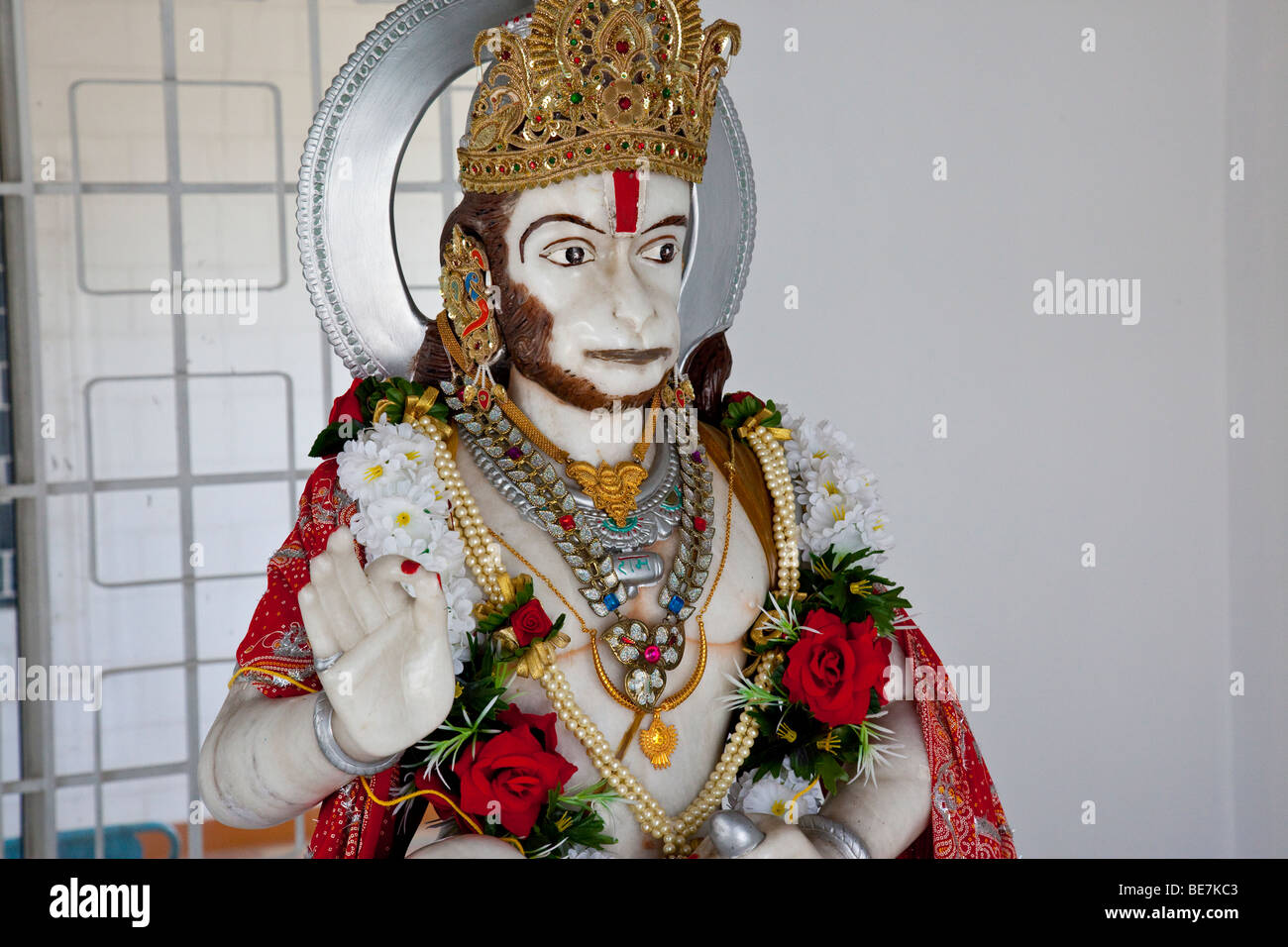 Statue de Hanuman Temple Hindou Paschim Kaashi à Port of Spain Trinidad ...