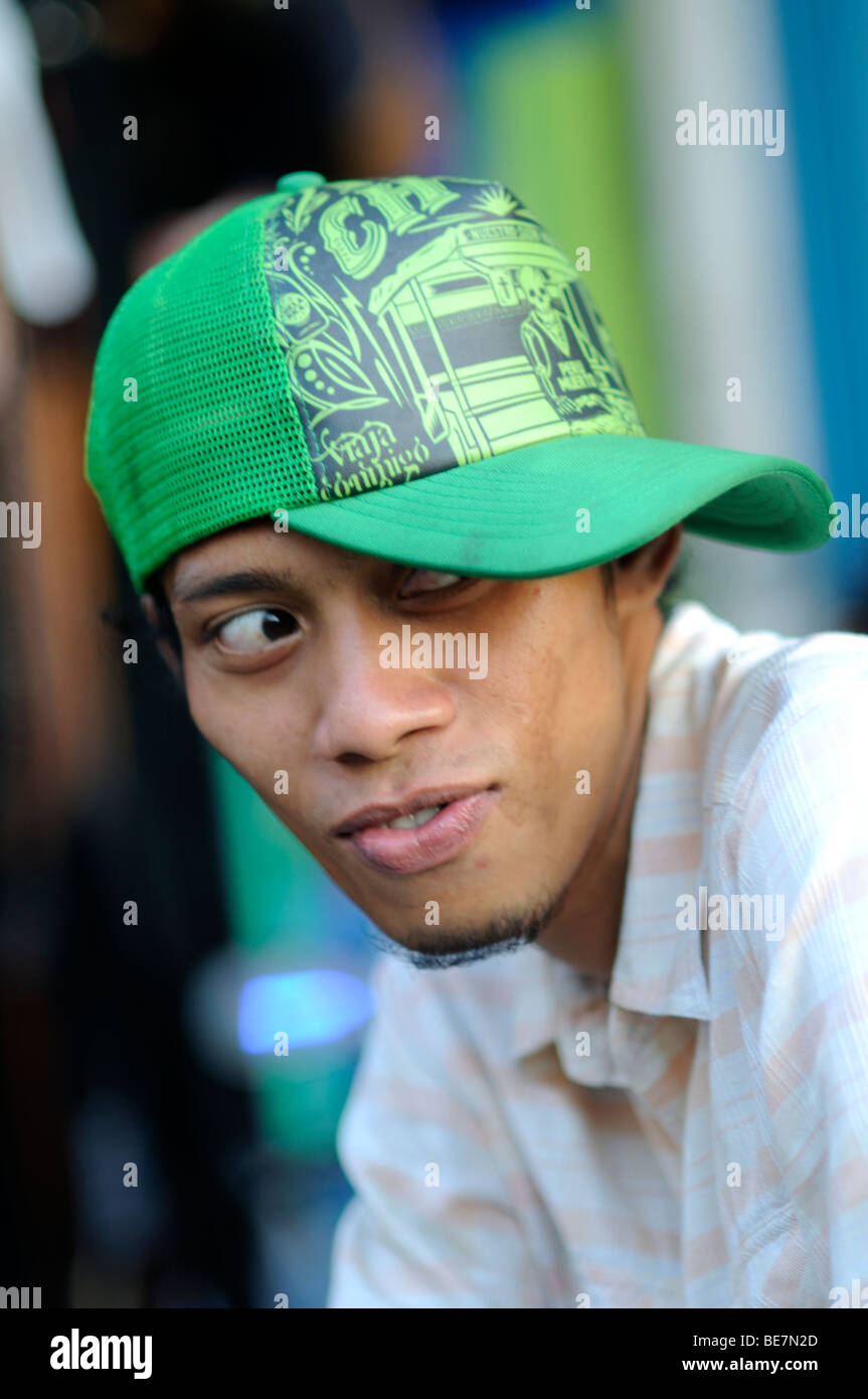 Dans l'homme de la rue du marché Indonésie Sumatra jambi Banque D'Images