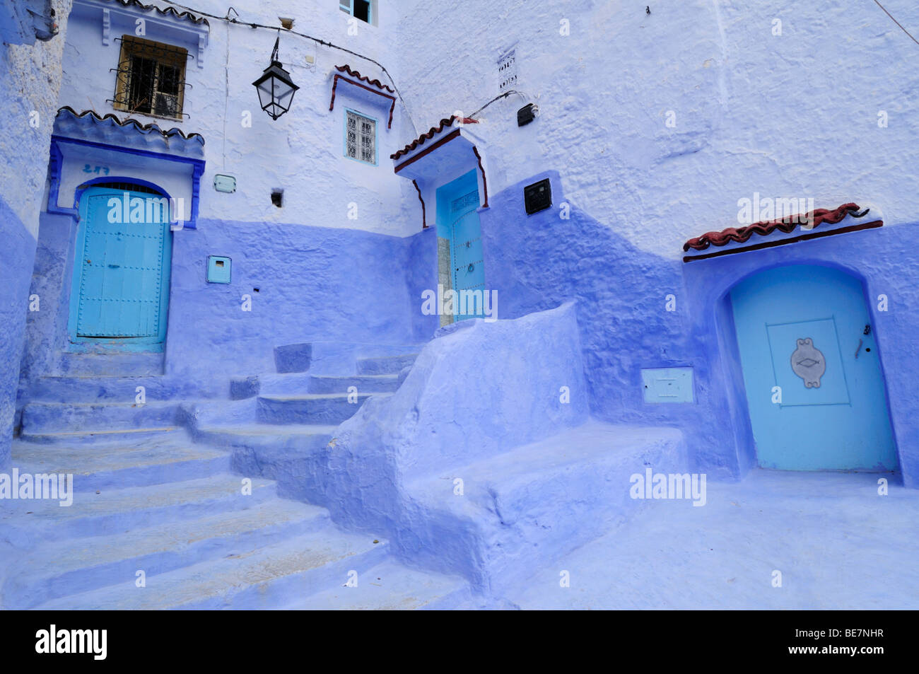 Portes bleues, Chefchaouen, Maroc Banque D'Images