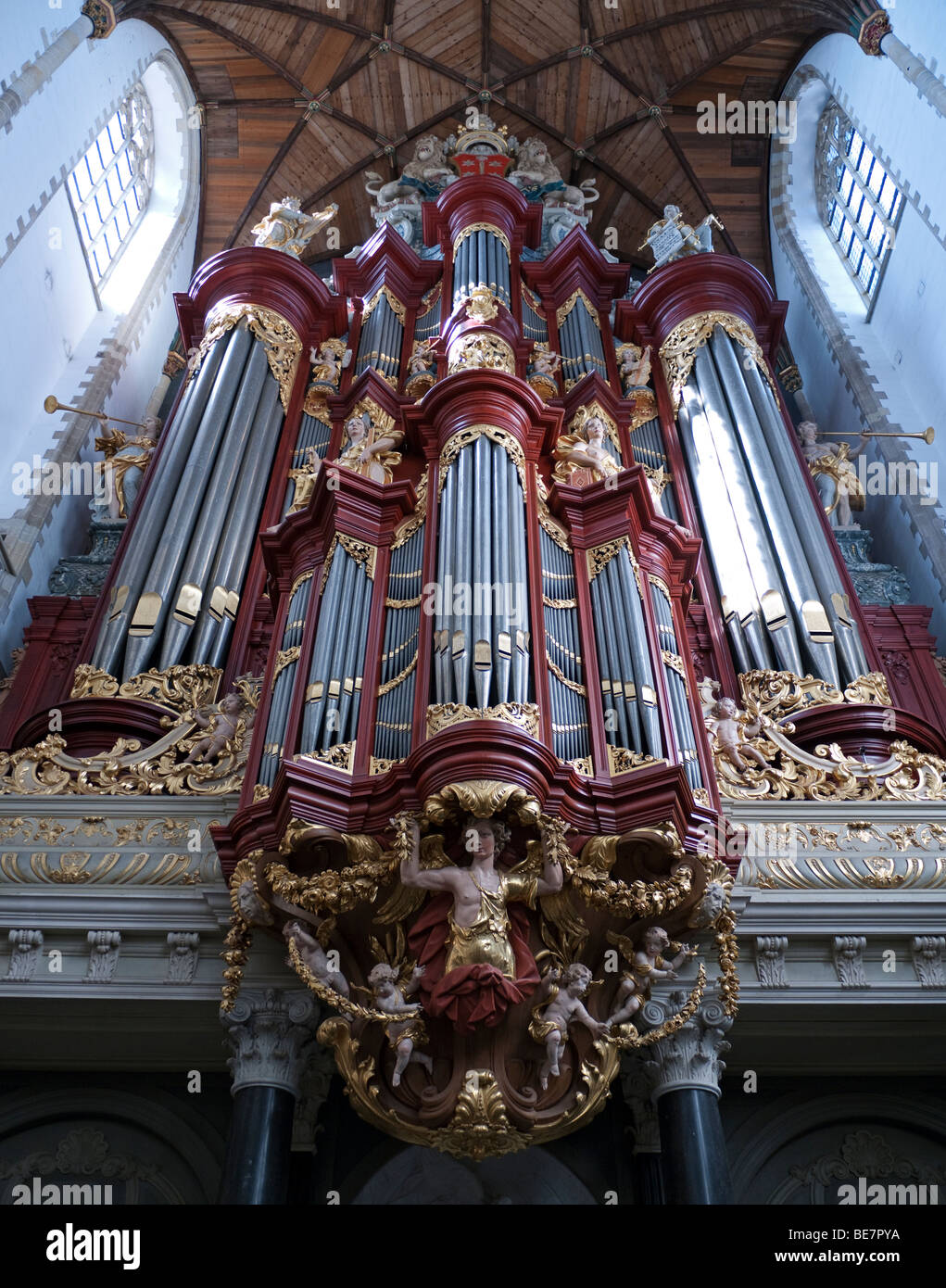 Le célèbre orgue de Sint-Bavokerk Sint-Bavokerk (ou à l'intérieur de l'église Saint-bavon), Haarlem , Pays-Bas Banque D'Images