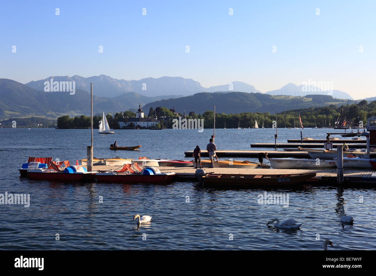 Château Seeschloss Ort, jetées à Gmunden, lac de Traun, Salzkammergut, Haute Autriche, Autriche, Europe Banque D'Images