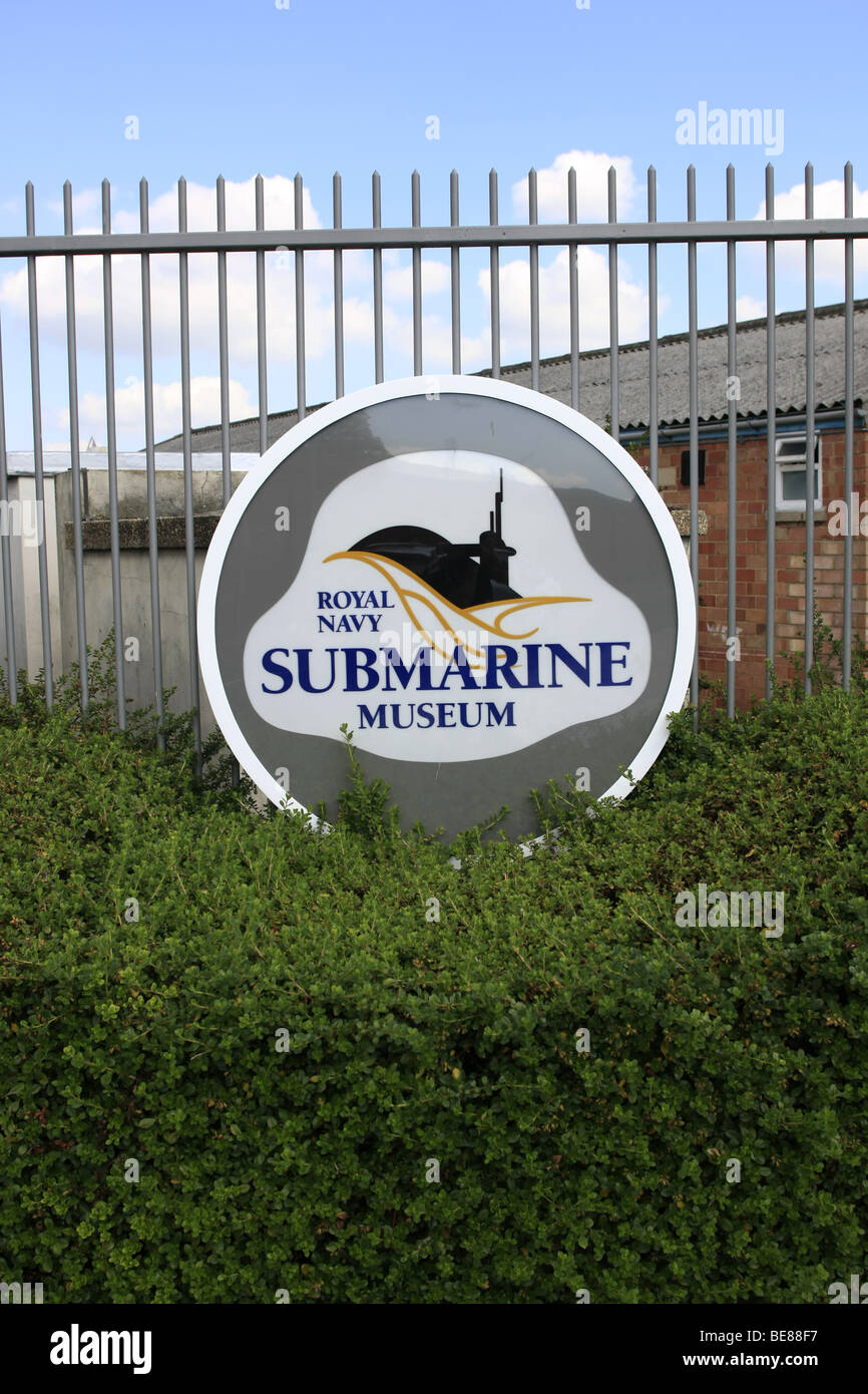 Le logo porte à la Royal Navy Submarine Museum Banque D'Images