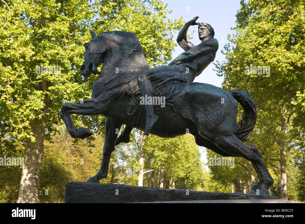 Les jardins de Kensington Londres statue d'énergie physique Banque D'Images