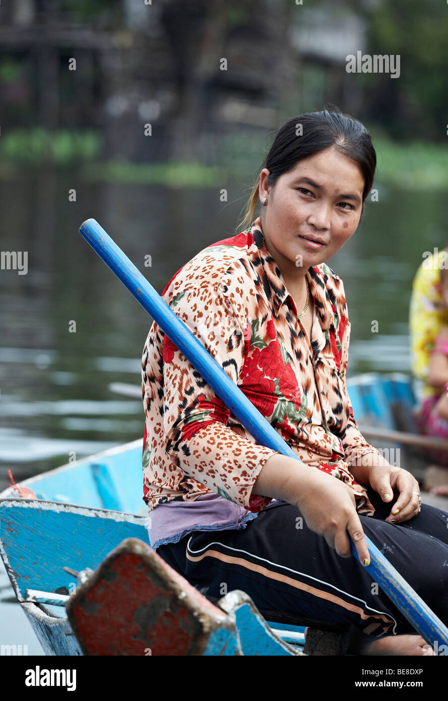 Cambodge les boat people. Les villageois de la Siem Reap, Cambodge village flottant S. E. Asie Banque D'Images