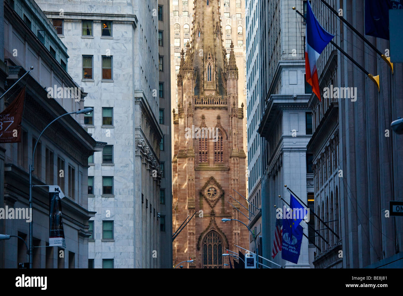 L'église Trinity à Wall Street dans le centre-ville de Manhattan, New York City Banque D'Images