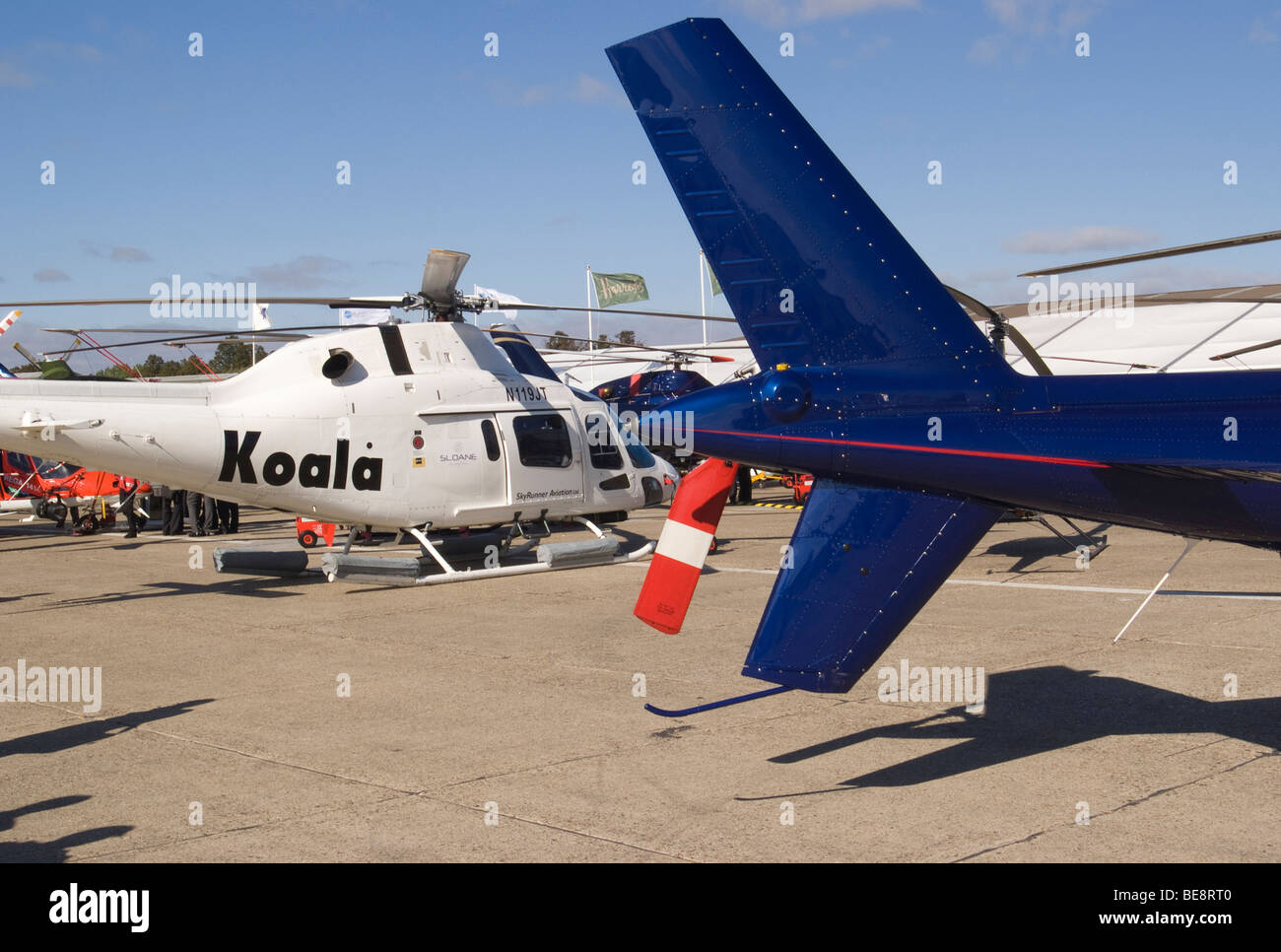 Section arrière de l'Agusta A-109A-2 avec des hélicoptères Agusta A-119 Koala au salon Helitech aérodrome Duxford Salon d'Angleterre Royaume-Uni Banque D'Images