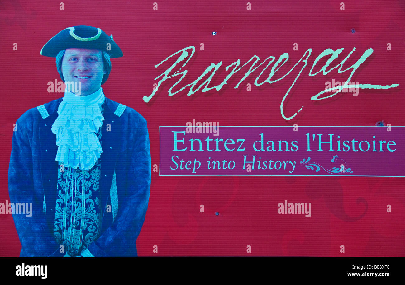 Ramzay museum affiche une affiche bilingue avec l'anglais un peu plus grand que l'anglais Banque D'Images