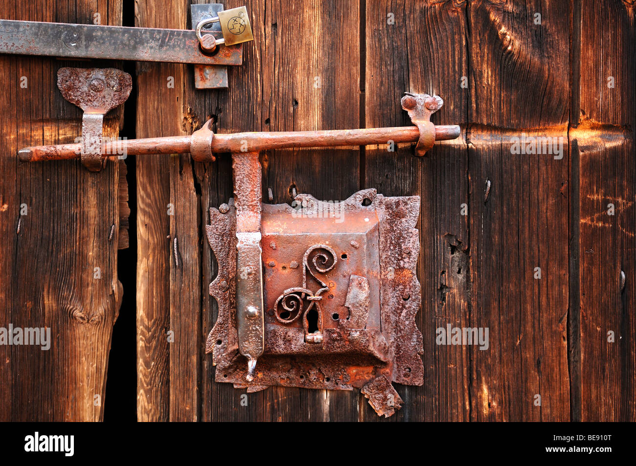 Ancienne serrure d'une grange, Zuchwil, Haute-Franconie, Bavaria, Germany, Europe Banque D'Images