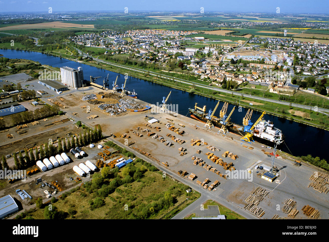 Caen (14) : vue aérienne sur le port de commerce Banque D'Images